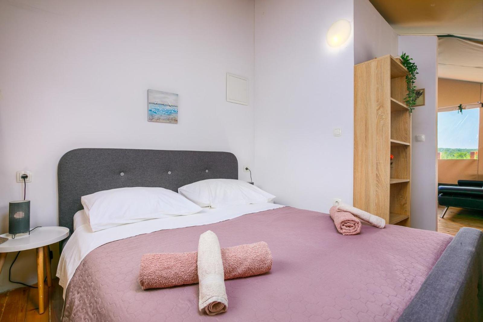 Prima Insula Glamping Hotel Brusici Ngoại thất bức ảnh